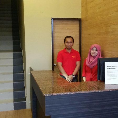 Hotel Iskandar Kota Kinabalu Buitenkant foto