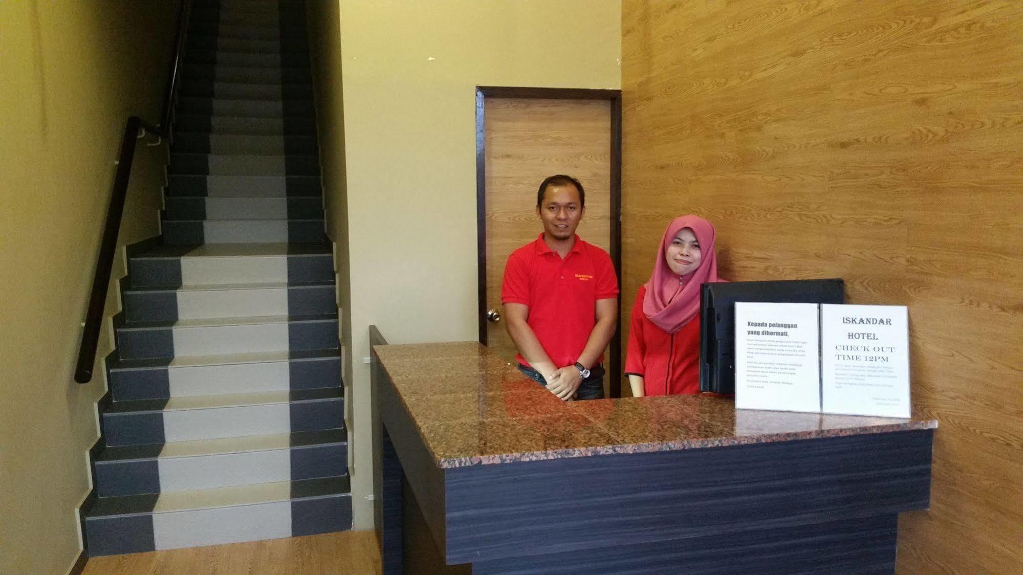 Hotel Iskandar Kota Kinabalu Buitenkant foto